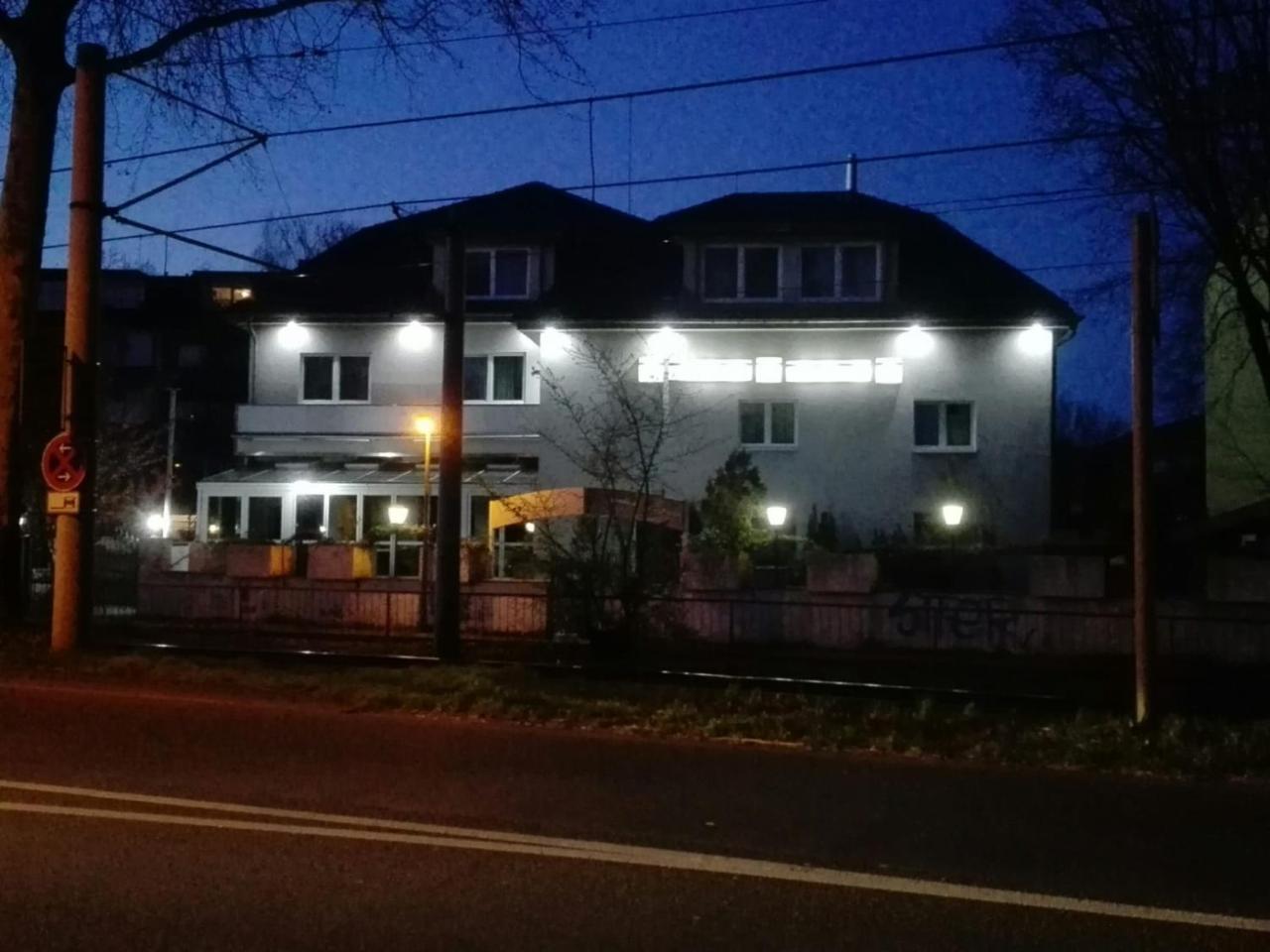 Hotel Restaurant 1000 Кельн Екстер'єр фото